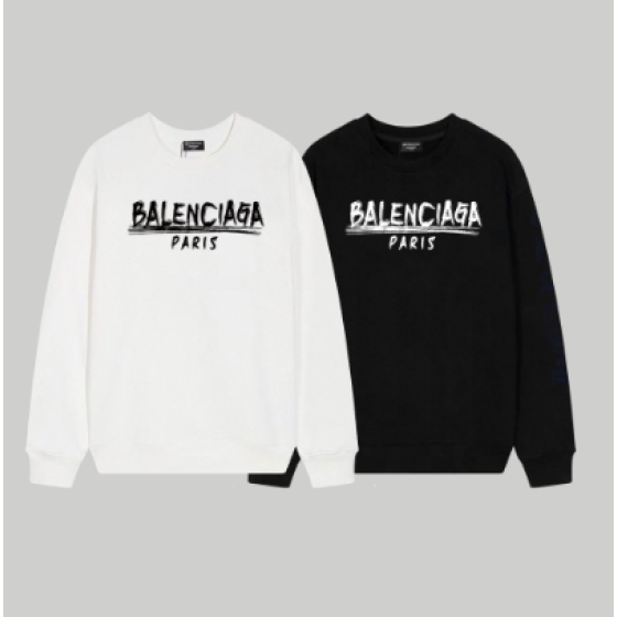 Balenciaga Gothic monogram print crewneck sweatshirt!
